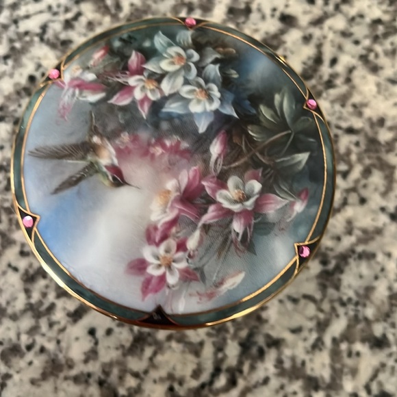 Set of six numbered hummingbird music boxes - Picture 6 of 7